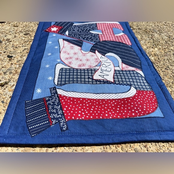 NWT SET OF 4 Handmade USA Fabric Placemats 14x18 - Picture 9 of 10